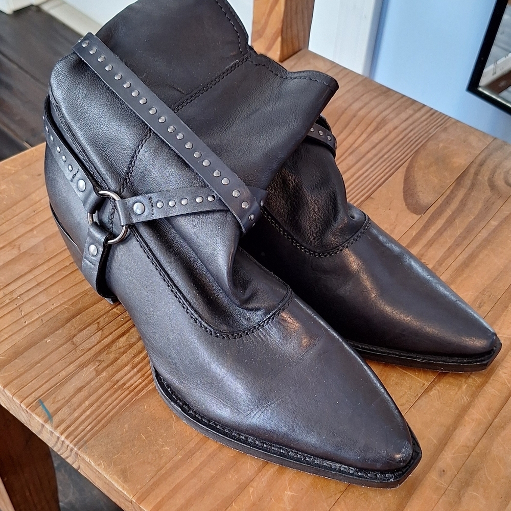 Vintage Foundry Black Leather Harness Boots Size 9